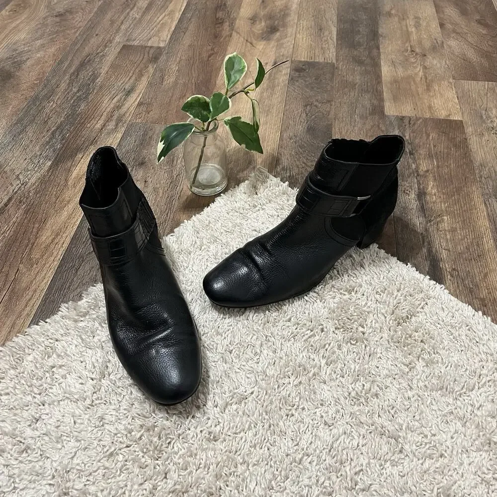 LOGO by Lori Goldstein 7.5 Black Leather Suede Croc Embossed Sharon Ankle Boots